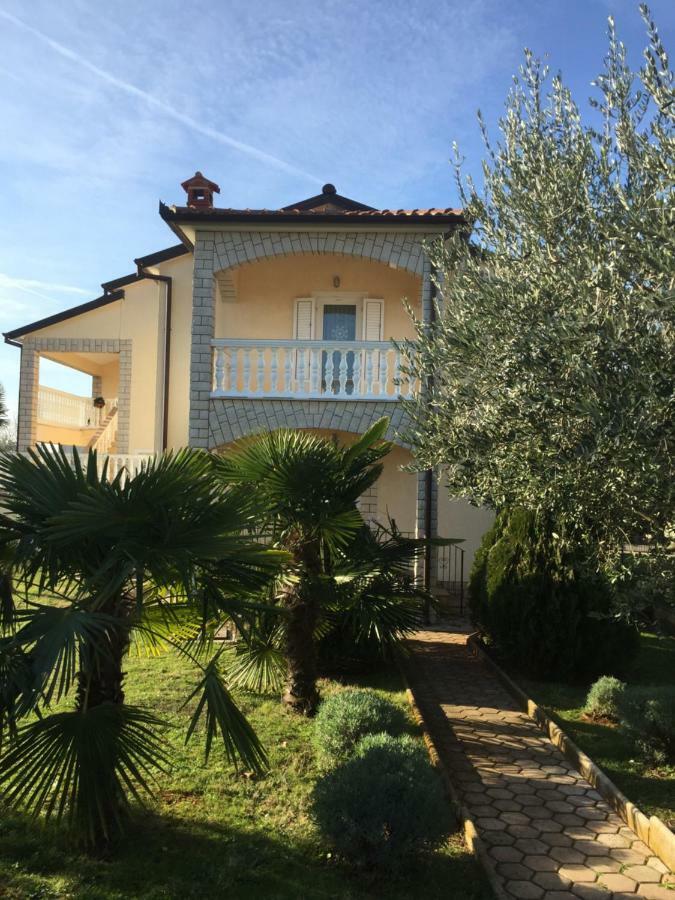 Marinela Apartment *