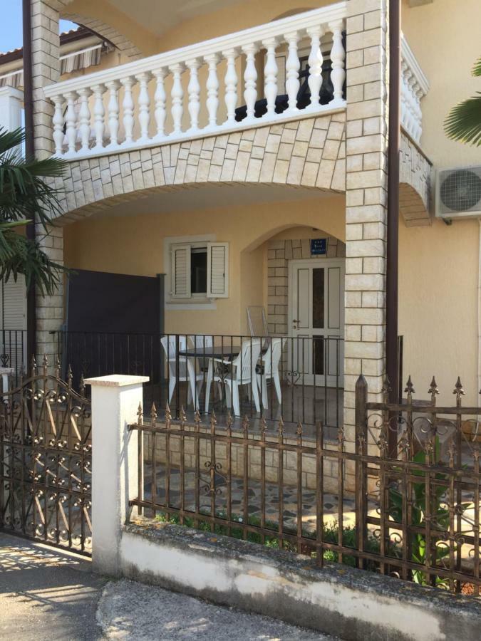 Apartment Marinela *